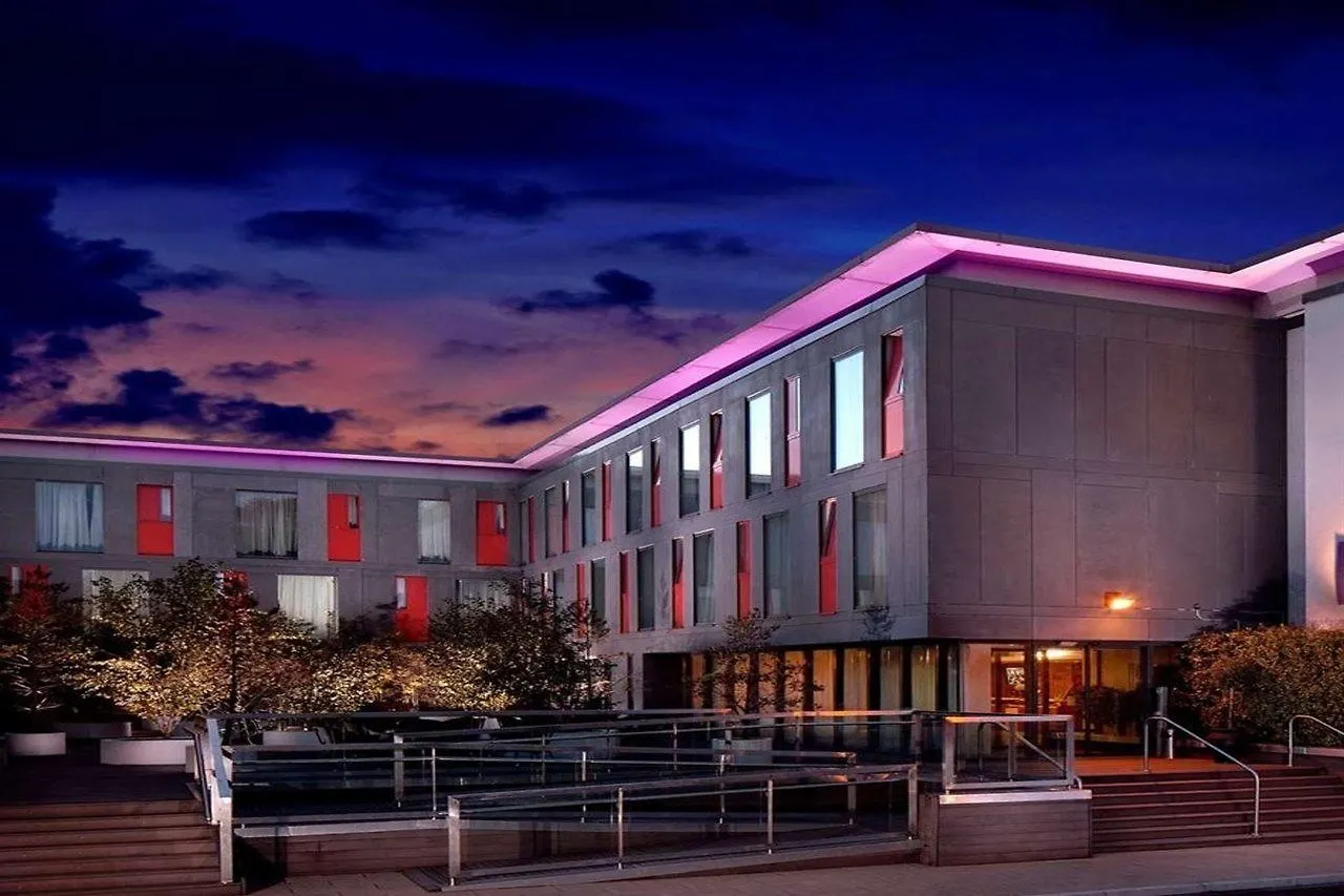 Hotell The Address Citywest